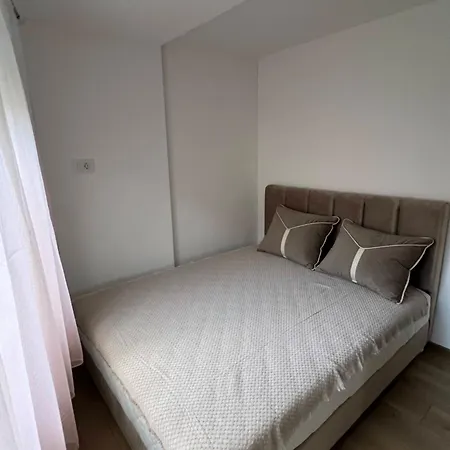 Apartman Porodicna Prica *