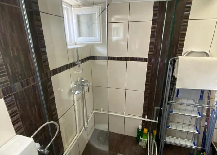 Porodicna Prica Lägenhet